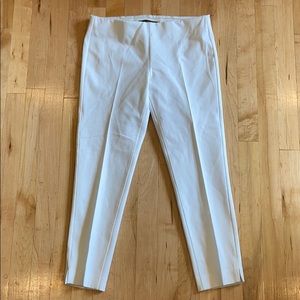 Crosby. White Capris - Size 2